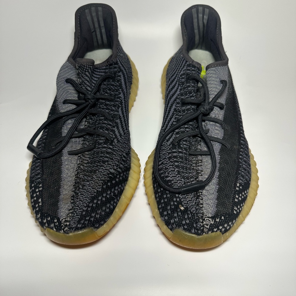 Adidas Yeezy Boost 350 V2 Carbon